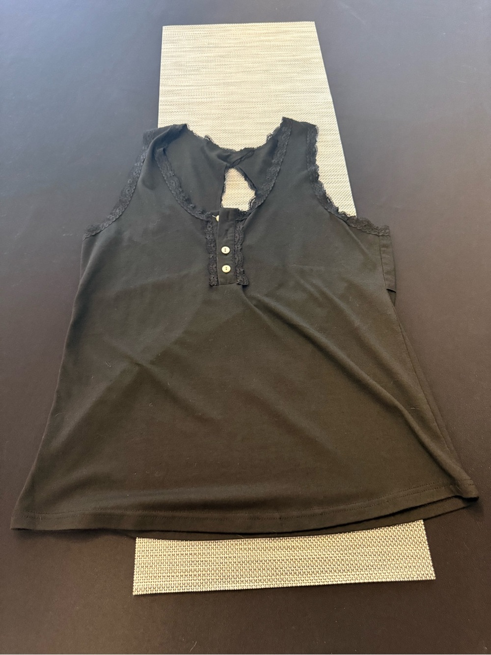 Black Lace-Trim Sleeveless Henley Tank Top - Brand:
